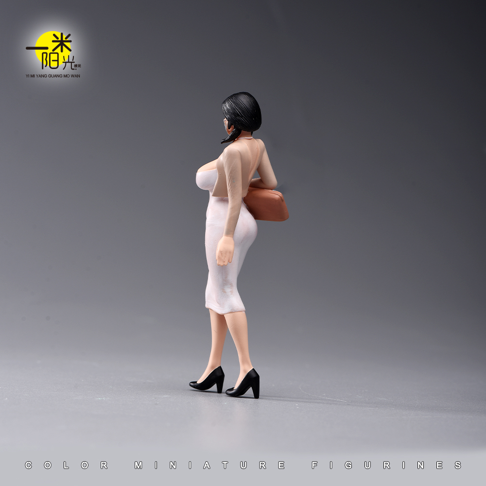 Figurine féminine peinte à la  - Coffee Van Equipment avis et prix